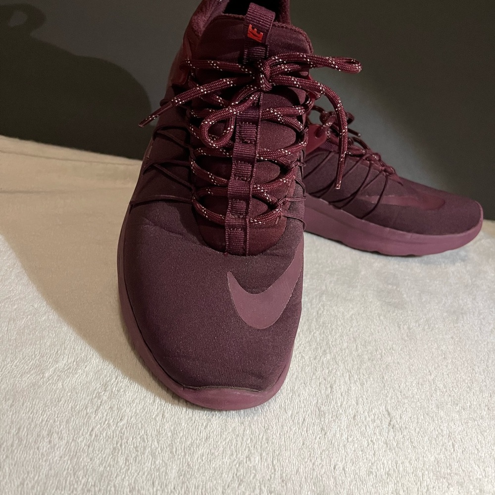 Nike Darwin View 6